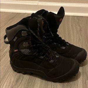 Black Women’s Waterproof Hiking Boots -